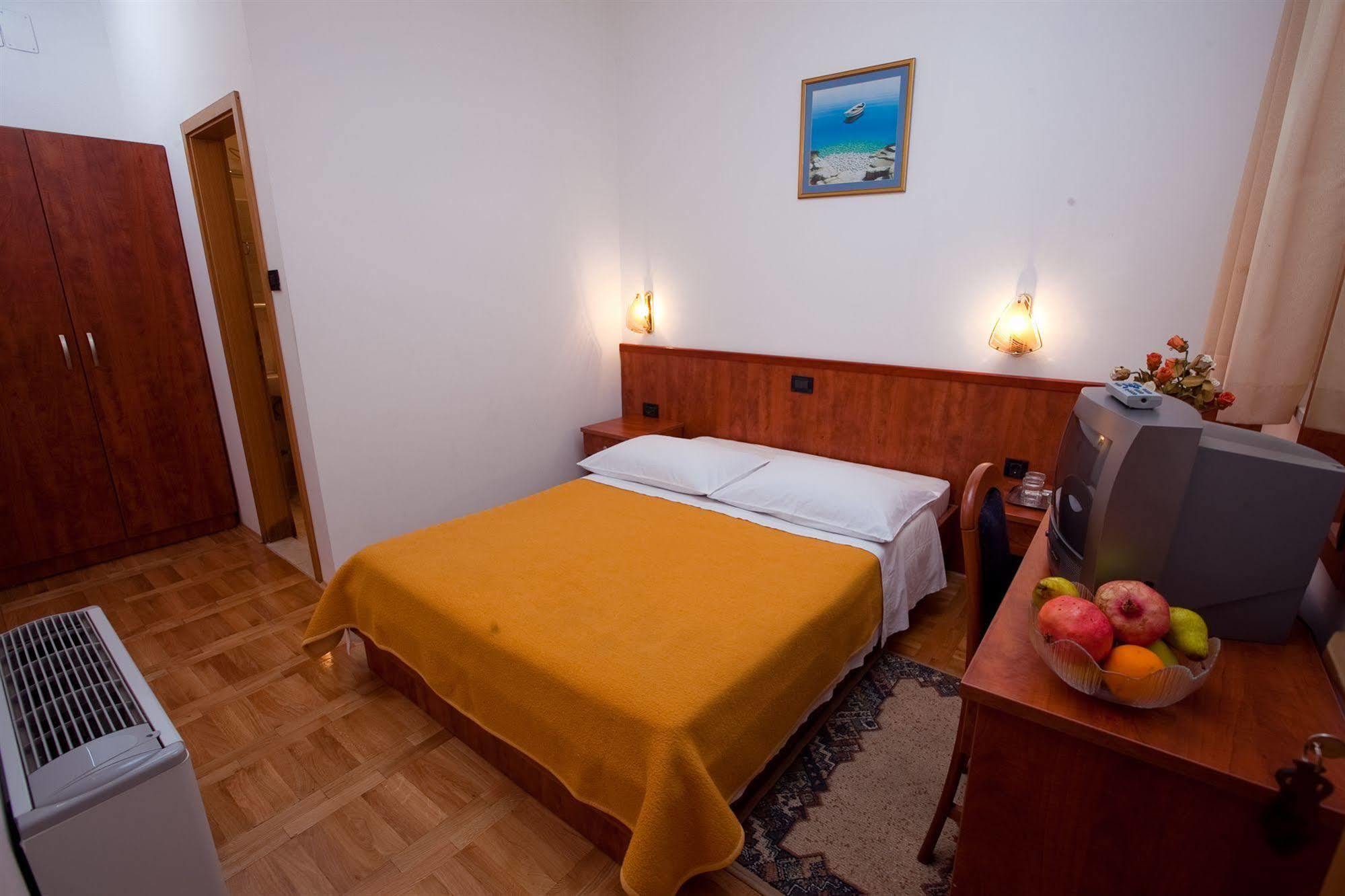 Villa Vinka Tucepi Luaran gambar